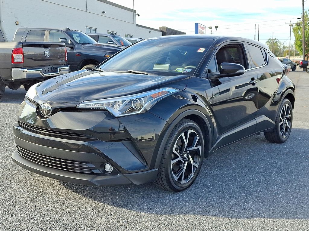 2019 Toyota C-HR Limited photo 3