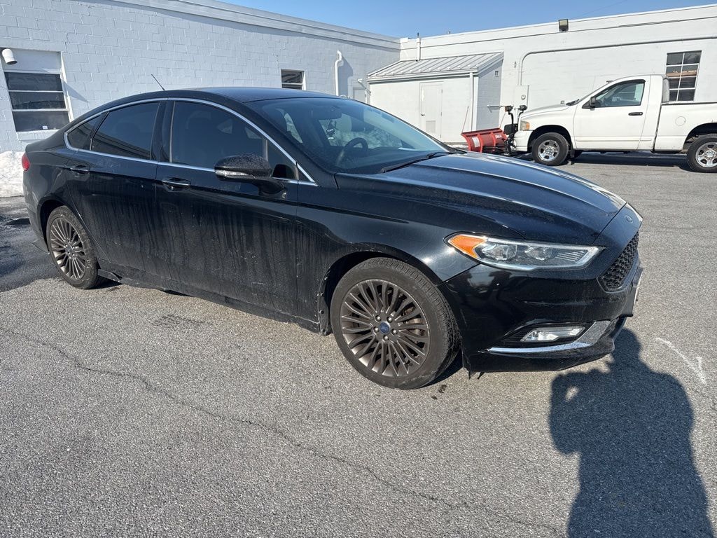 Used 2017 Ford Fusion SE Sedan