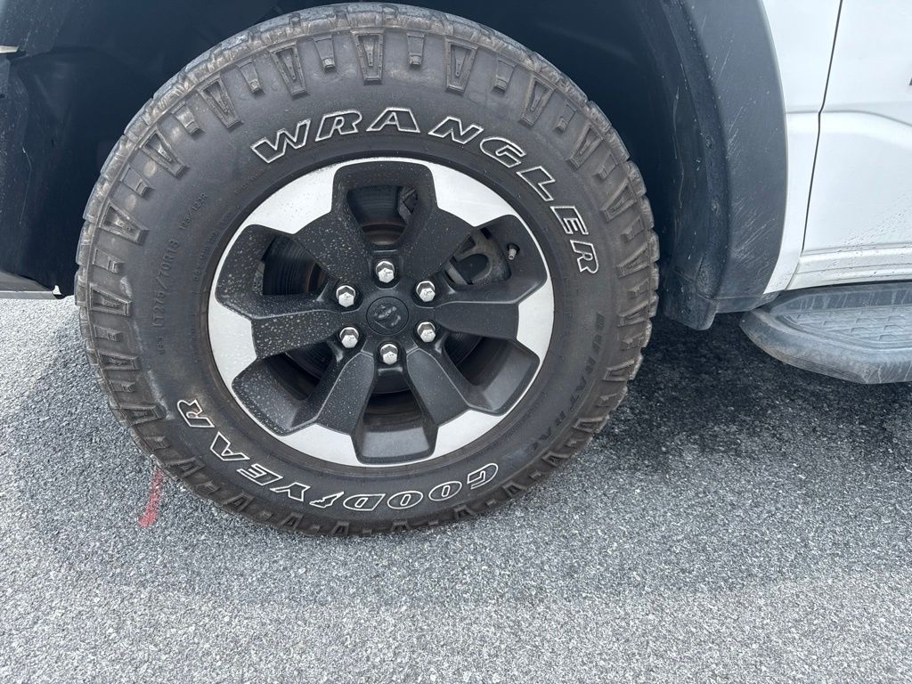 1C6SRFLT6PN517833