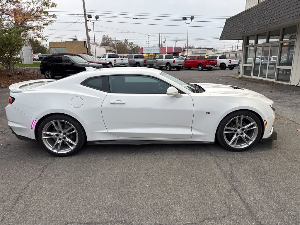 2019 Chevrolet Camaro 1SS photo 3
