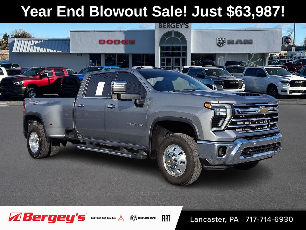 2025 Chevrolet Silverado 3500HD LTZ's photo