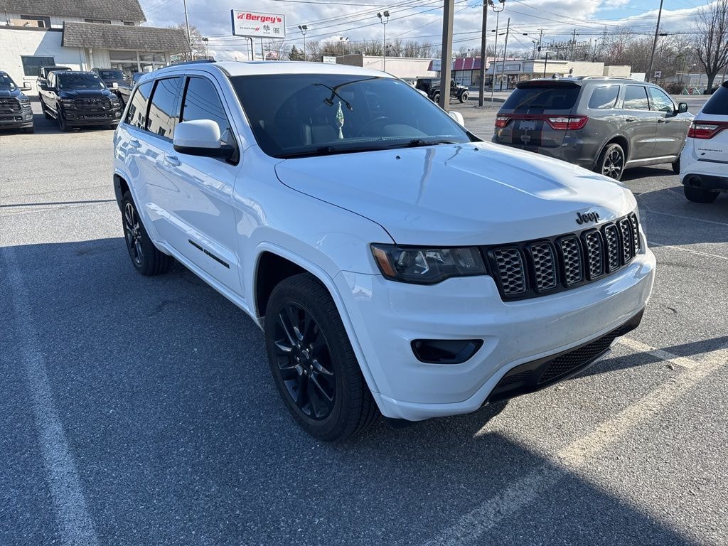 Used 2020 Jeep Grand Cherokee Altitude SUV