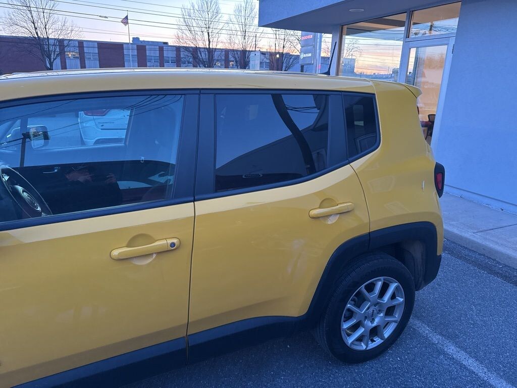 Used 2023 Jeep Renegade Latitude SUV