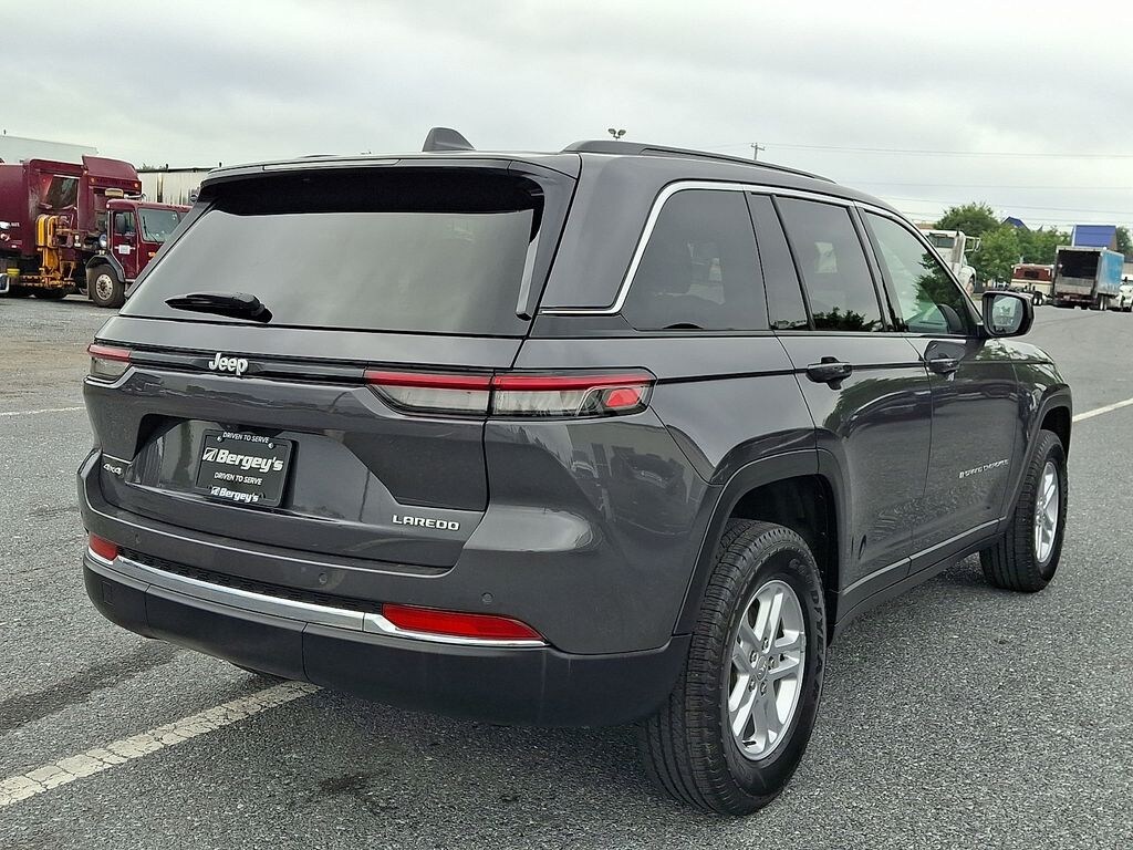 Certified 2025 Jeep Grand Cherokee Laredo SUV