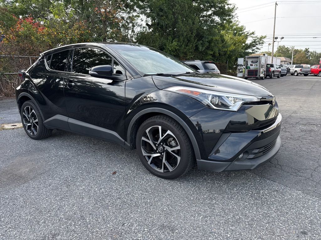 2019 Toyota C-HR Limited photo 3