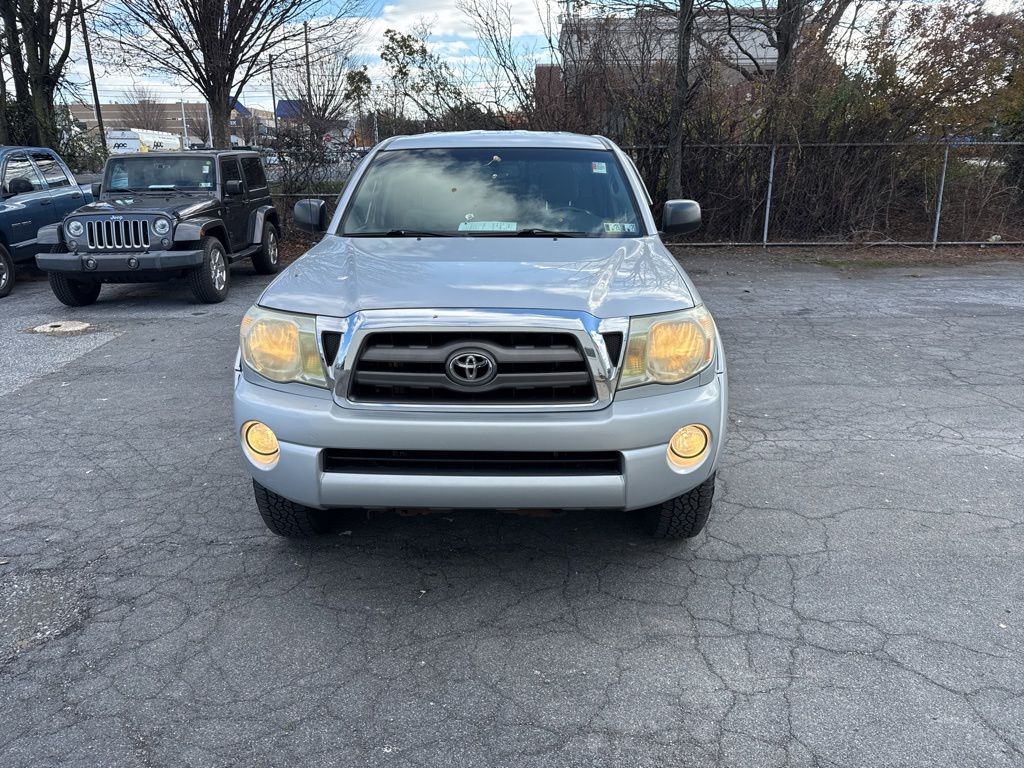 2010 Toyota Tacoma SR5 photo 2