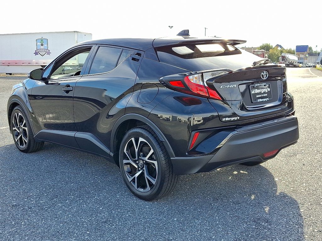2019 Toyota C-HR Limited photo 4