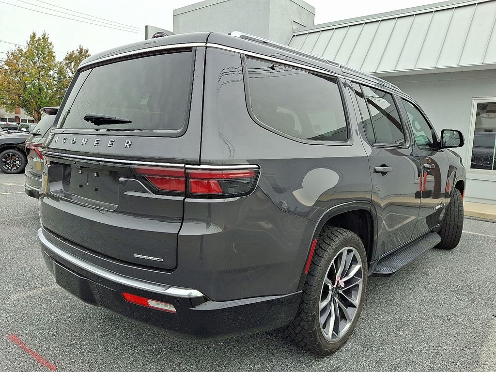 2022 Jeep Wagoneer Series II photo 4