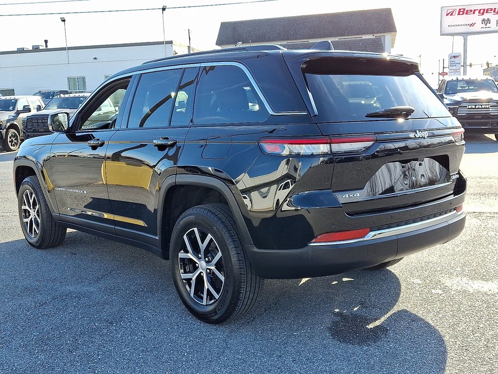 2024 Jeep Grand Cherokee Limited photo 4