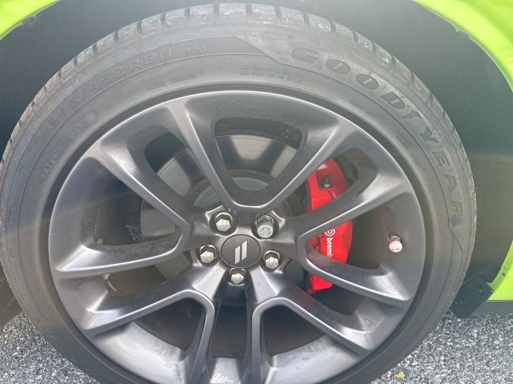 2023 Dodge Challenger R/T photo 3