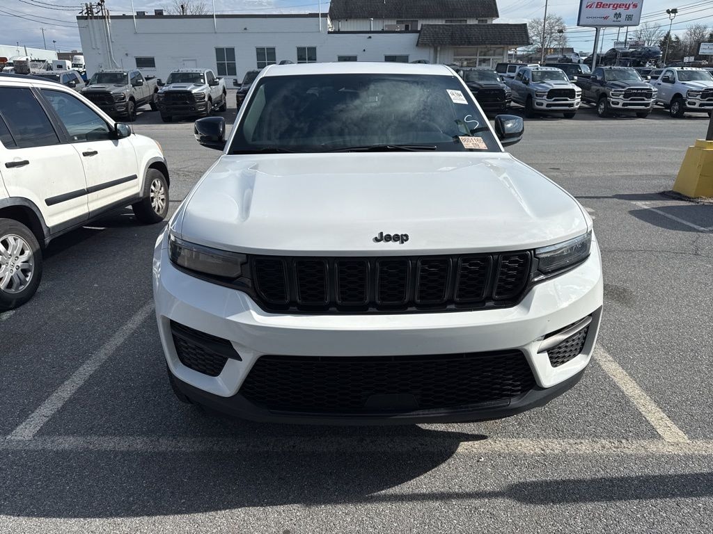 Used 2025 Jeep Grand Cherokee Altitude X SUV