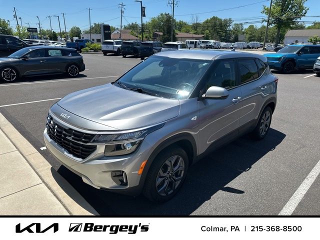 2024 Kia Seltos 2.0 LX AWD's photo