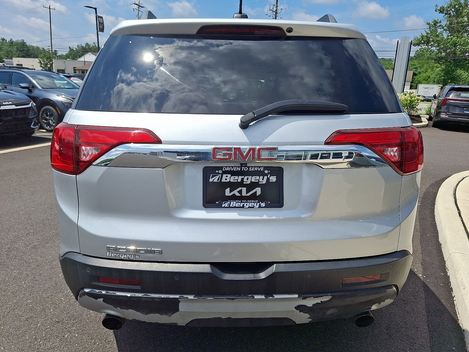 2017 Gmc Acadia SLT photo 4