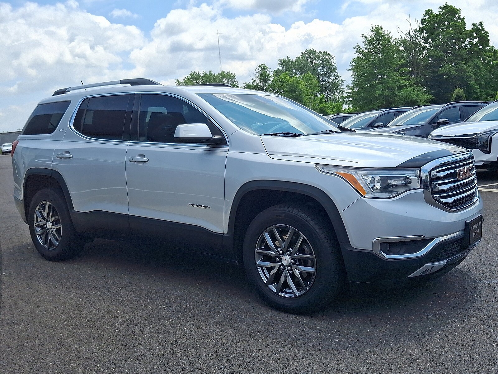 2017 Gmc Acadia SLT photo 2