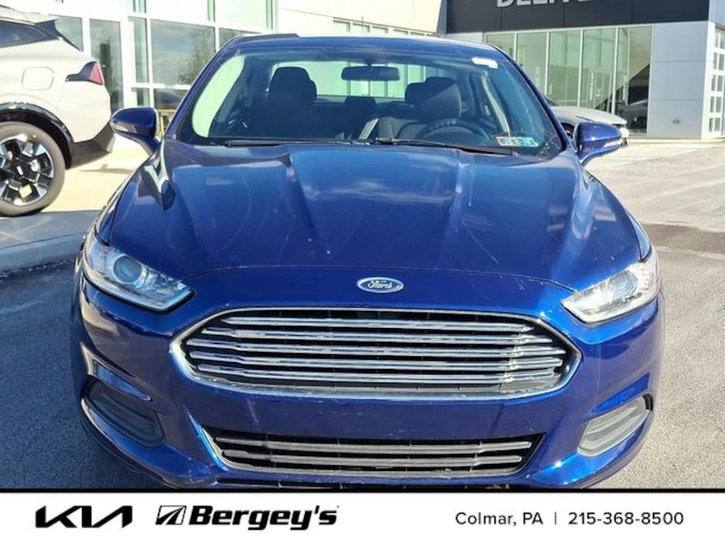 Used 2016 Ford Fusion SE Sedan