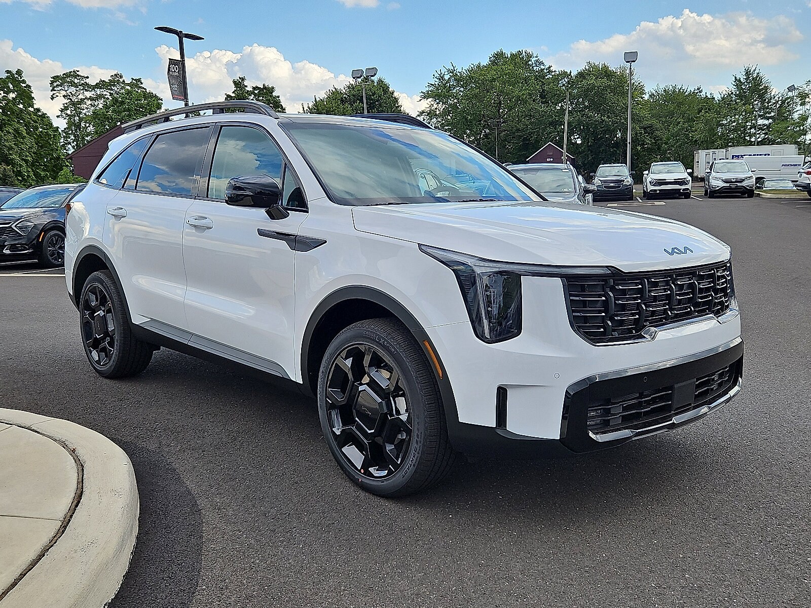 2026 Kia Sorento X-Line EX photo 2