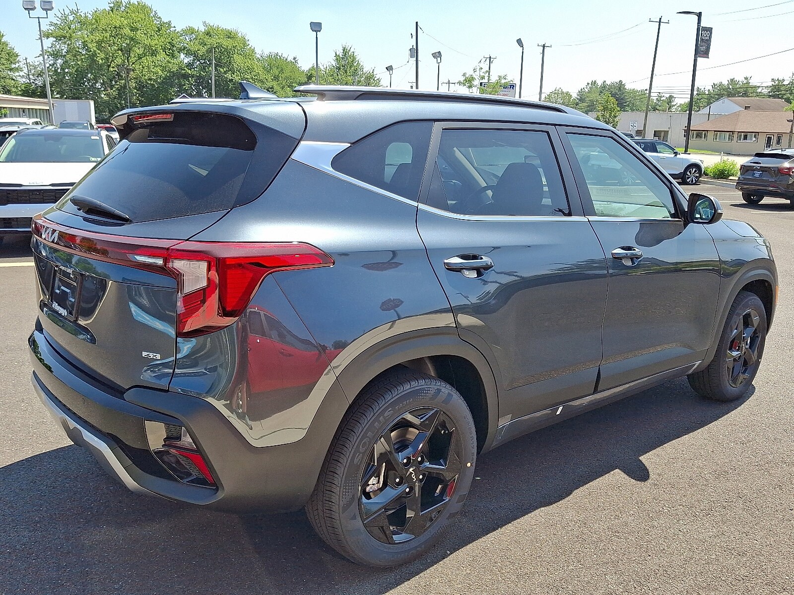2026 Kia Seltos EX photo 3