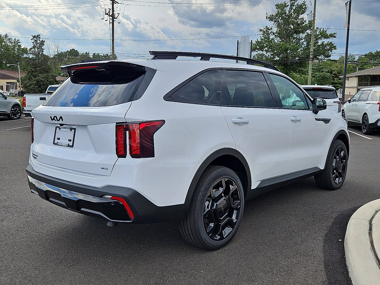 2026 Kia Sorento X-Line EX photo 3