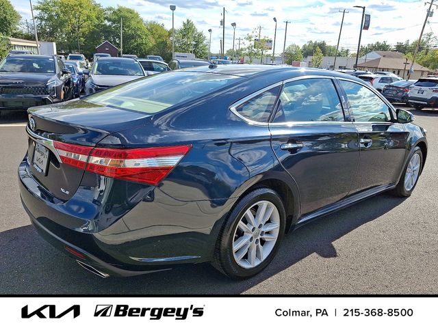 2015 Toyota Avalon photo 3