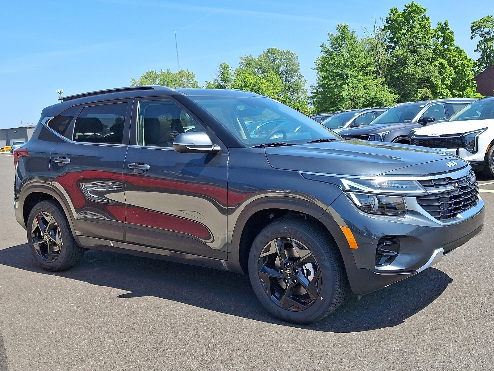 2026 Kia Seltos EX photo 2