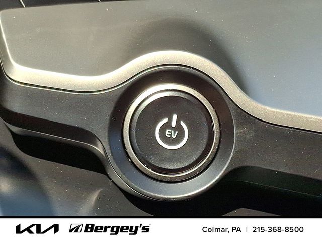 2025 Kia EV6 Wind - Photo 18