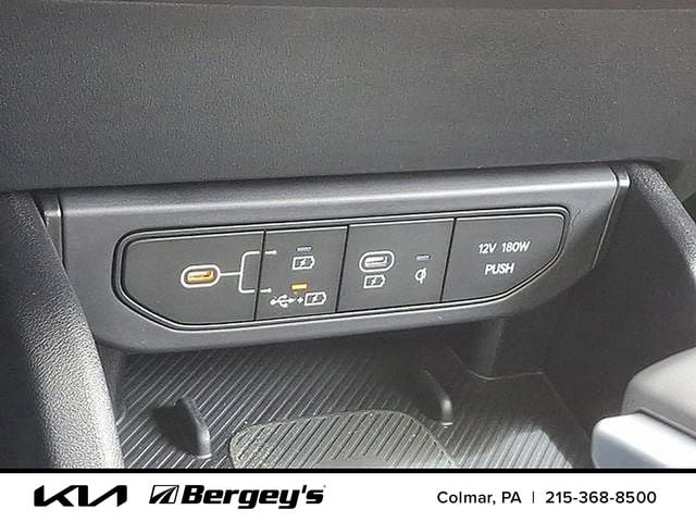 2025 Kia K4 GT-Line - Photo 28