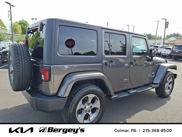 2016 Jeep Wrangler Unlimited Sahara photo 3
