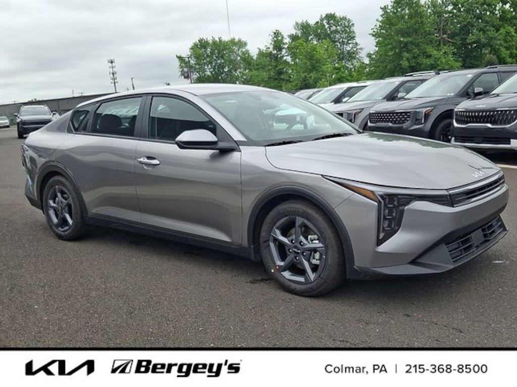New 2026 Kia K4 LXS Sedan