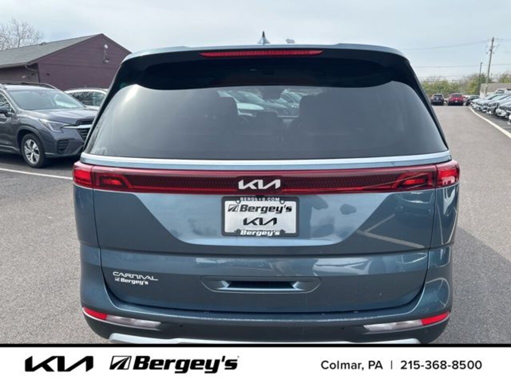 Used 2024 Kia Carnival EX MPV