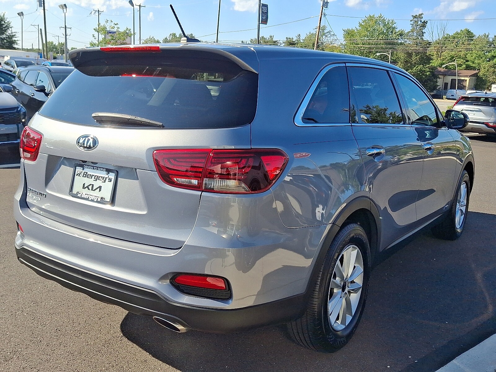 2020 Kia Sorento LX photo 3