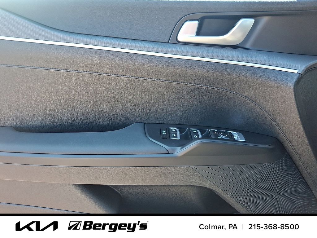 2026 Kia K5 LXS - Photo 9