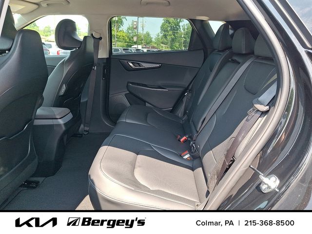 2025 Kia EV6 Wind - Photo 8