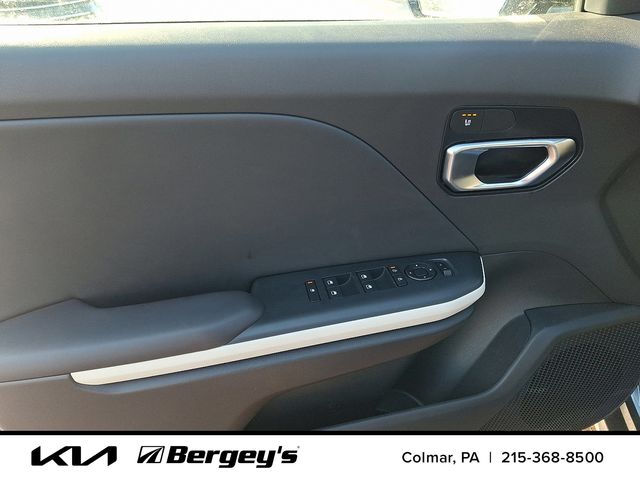 2025 Kia K4 GT-Line - Photo 10