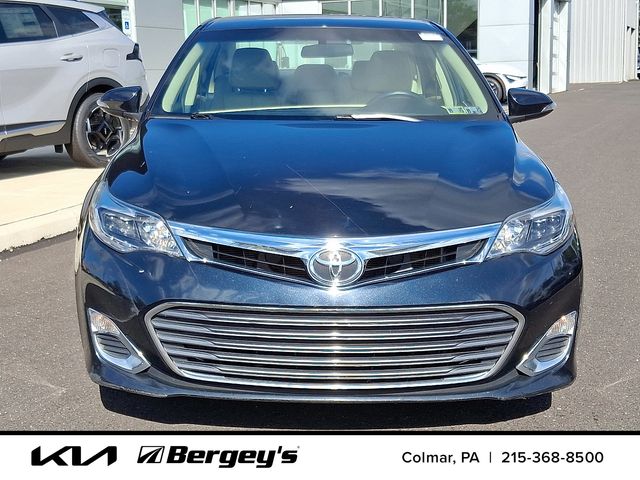2015 Toyota Avalon photo 2