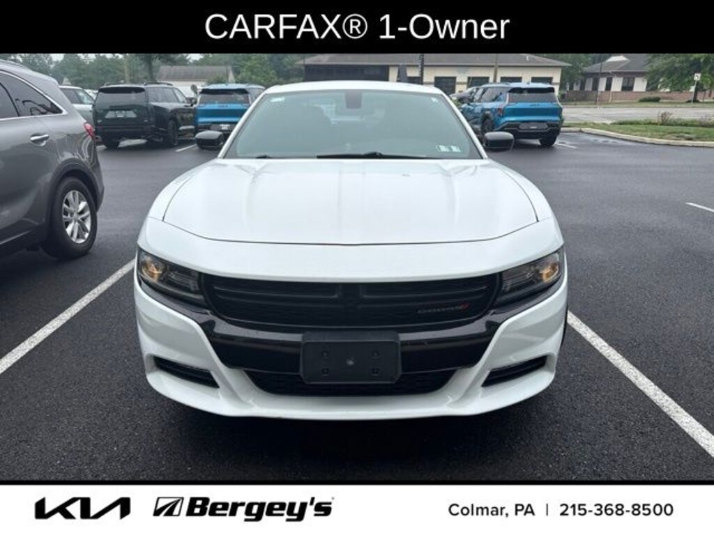 Used 2016 Dodge Charger SE Sedan