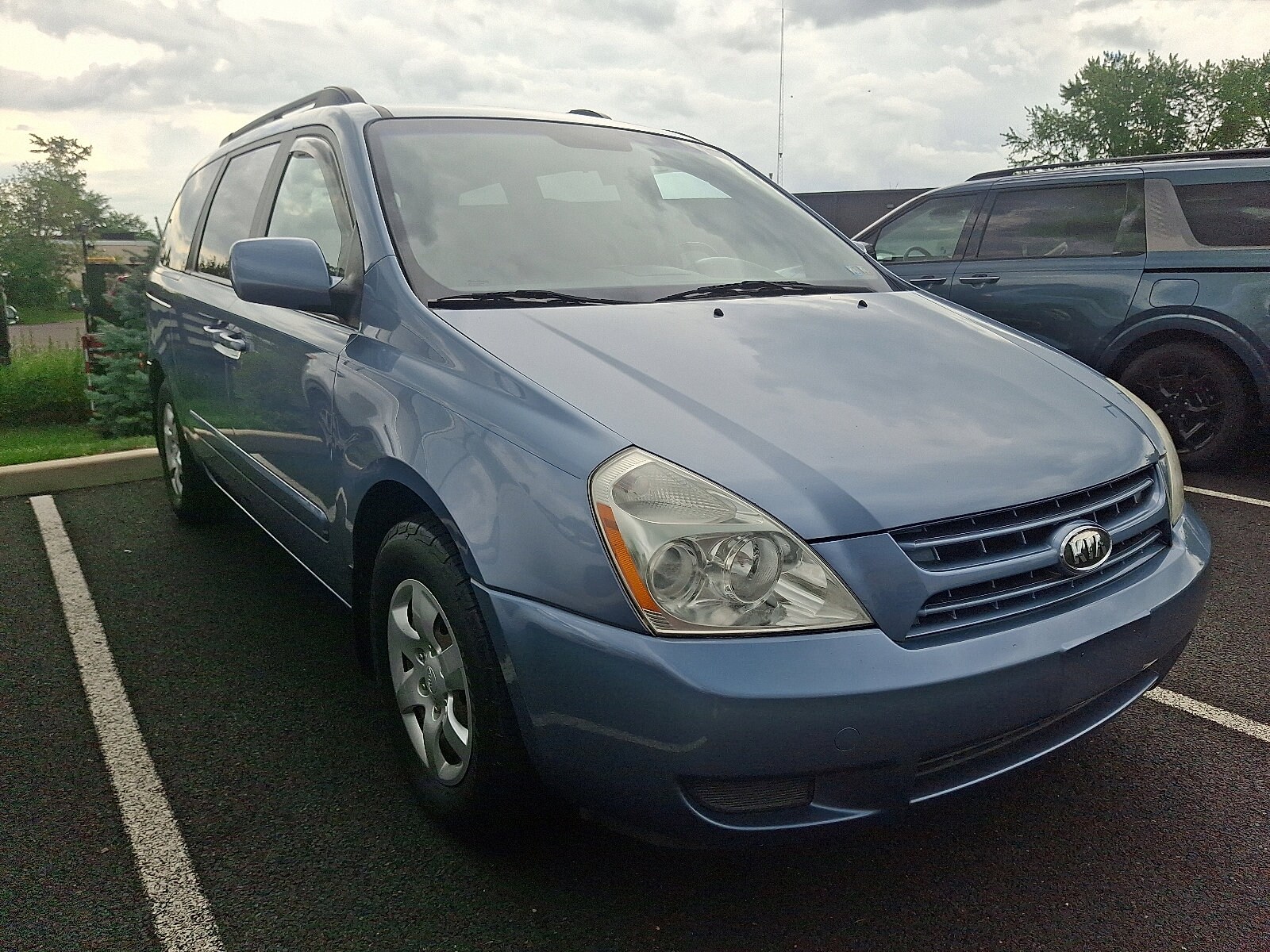 2008 Kia Sedona LX photo 3