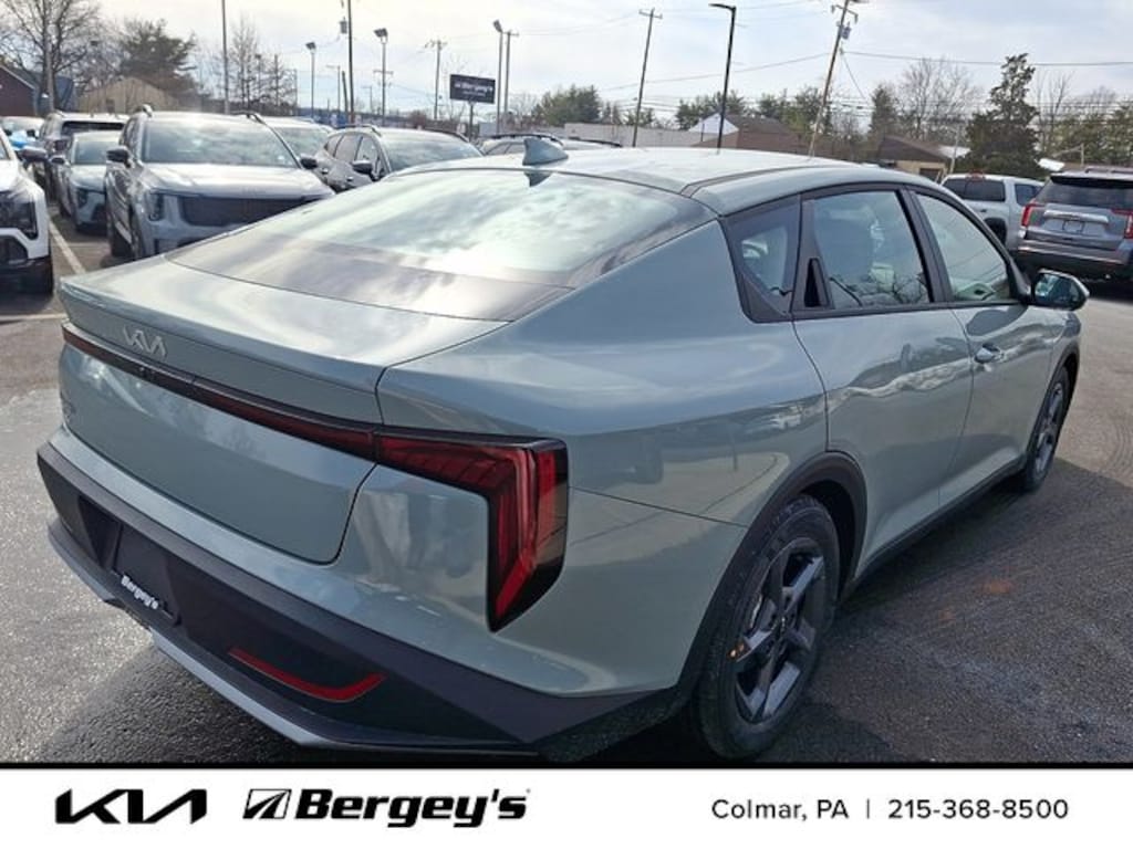 New 2026 Kia K4 LXS Sedan
