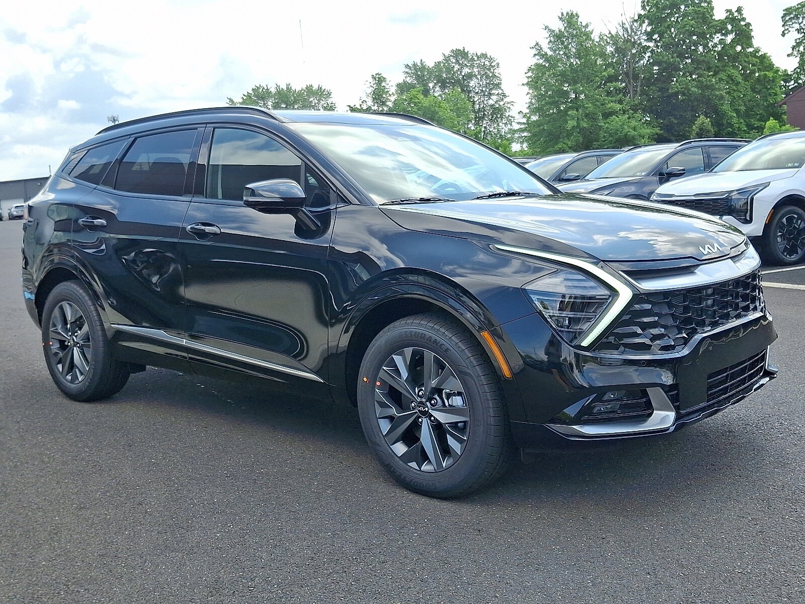 2025 Kia Sportage Hybrid photo 2