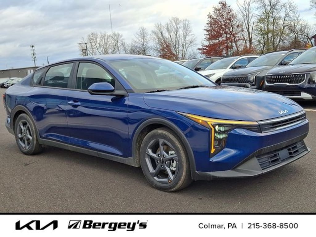 New 2025 Kia K4 LXS Sedan