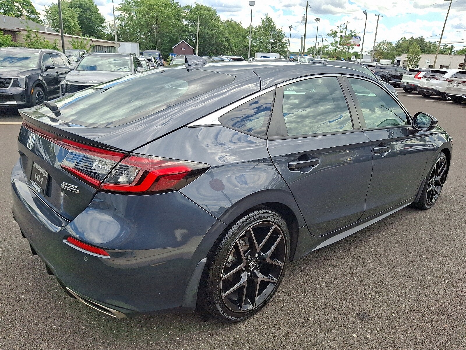 2022 Honda Civic Sport Touring Hatchback photo 4