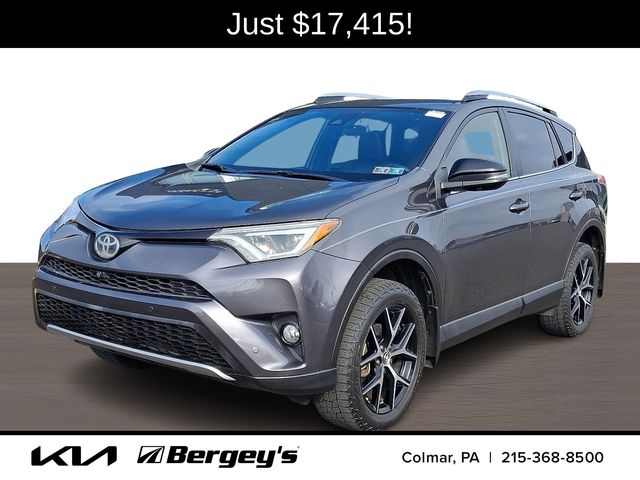 2017 Toyota RAV4 SE's photo