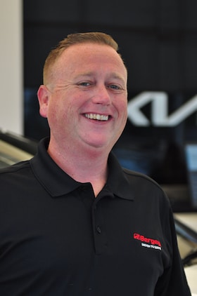 Staff member Shaun Leonard from bcf01b76d73b