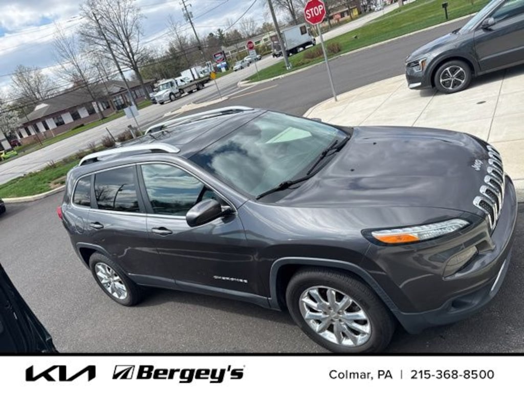 Used 2017 Jeep Cherokee Limited SUV