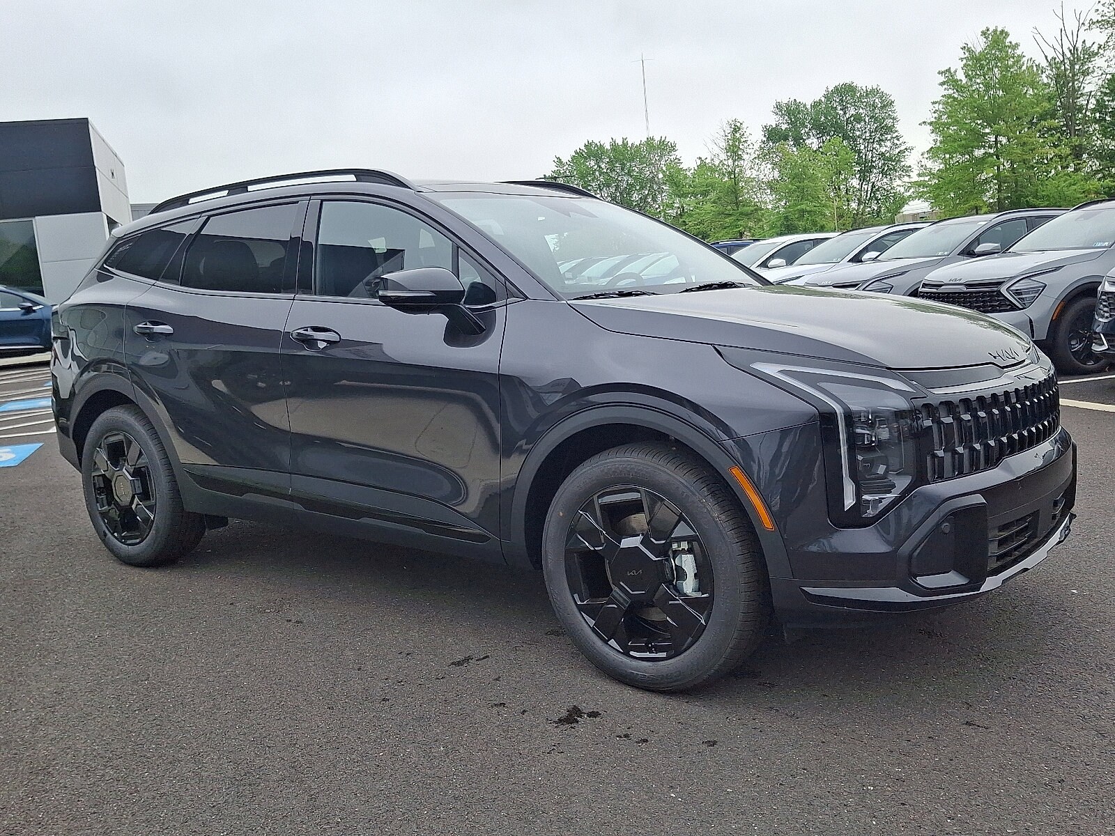 2026 Kia Sportage X-Line photo 2