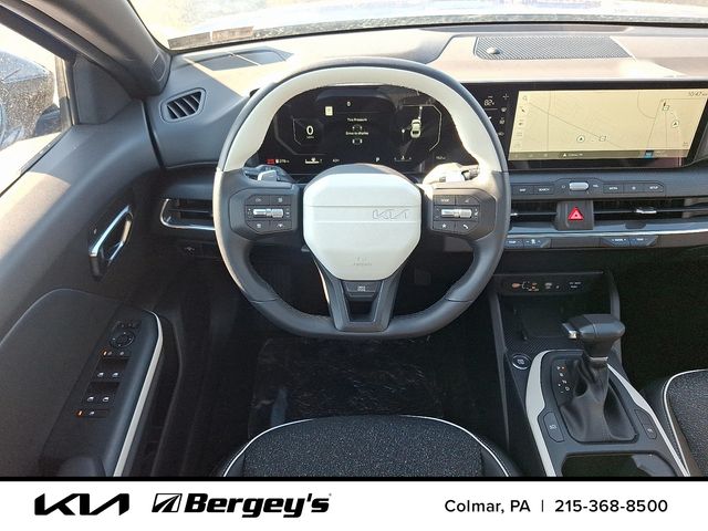 2025 Kia K4 GT-Line - Photo 9