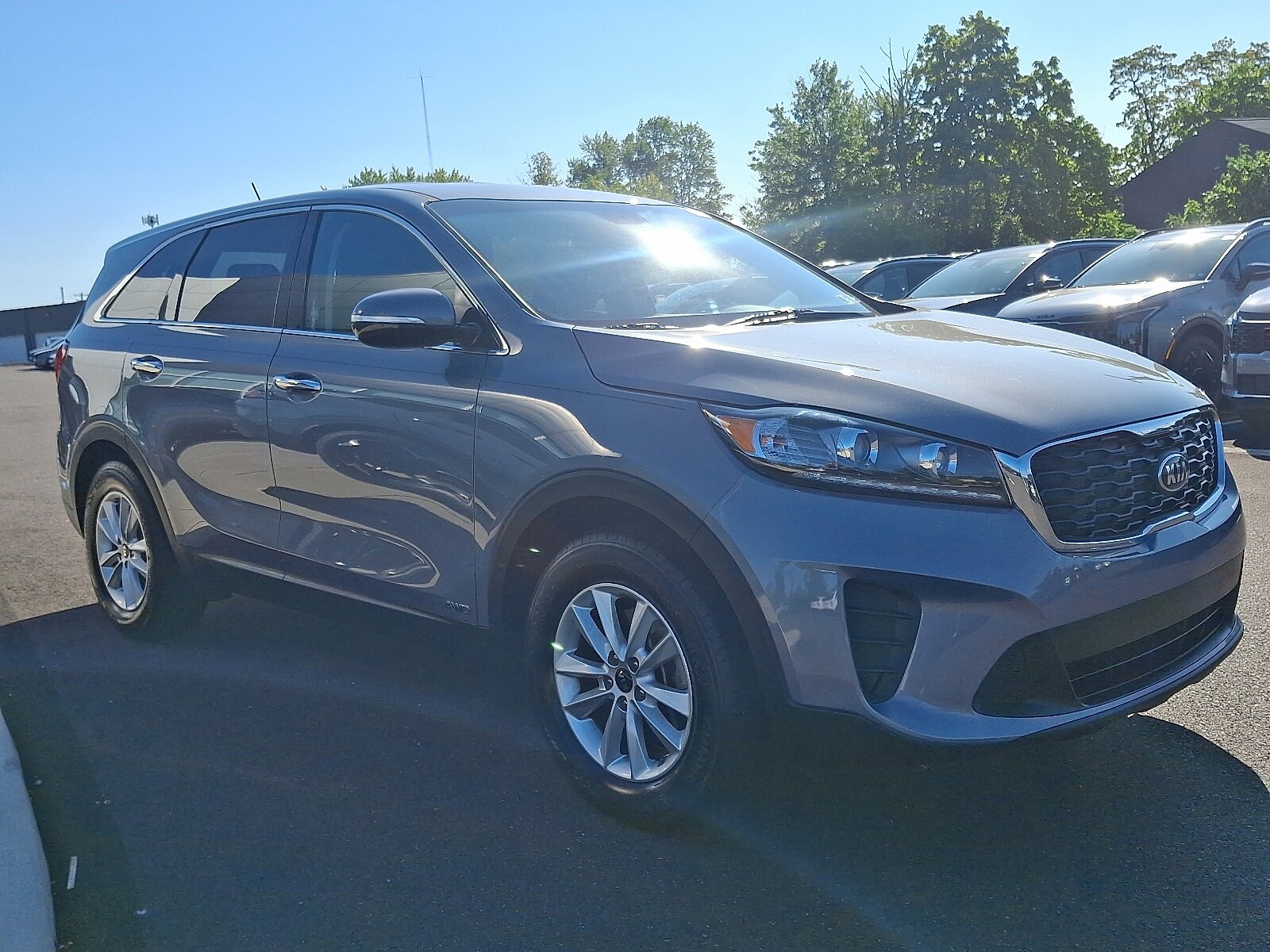 2020 Kia Sorento LX photo 2