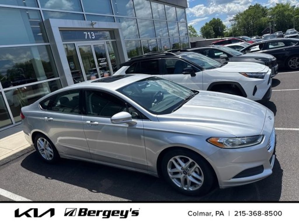 Used 2014 Ford Fusion SE Sedan