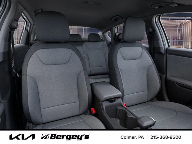 2025 Kia K4 LXS photo 3