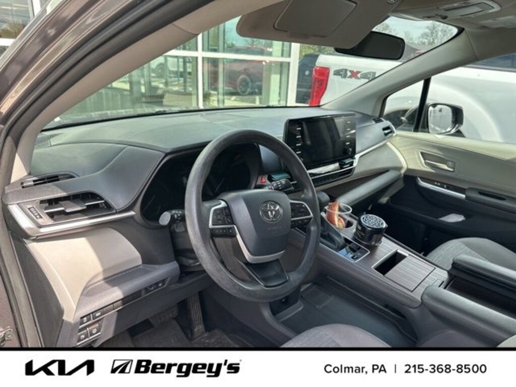 Used 2021 Toyota Sienna LE Van