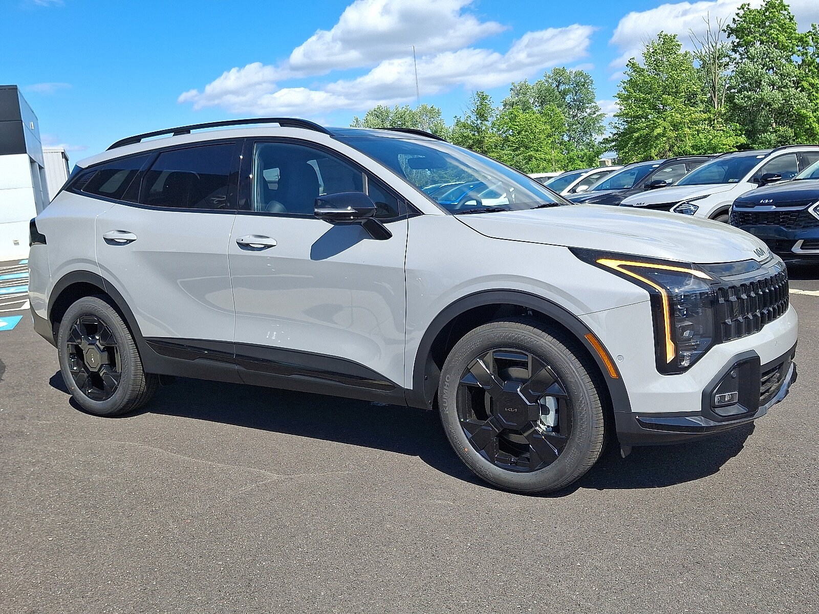 2026 Kia Sportage X-Line photo 2